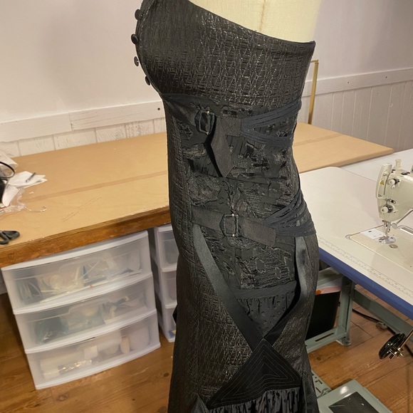 BCBG runway dress. Black - Picture 10 of 11